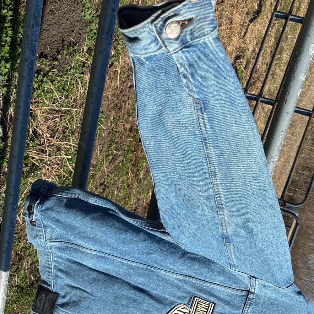 Authentic Harley-Davidson Blue Denim Jacket, Size M with pin included - Picture 7 of 14